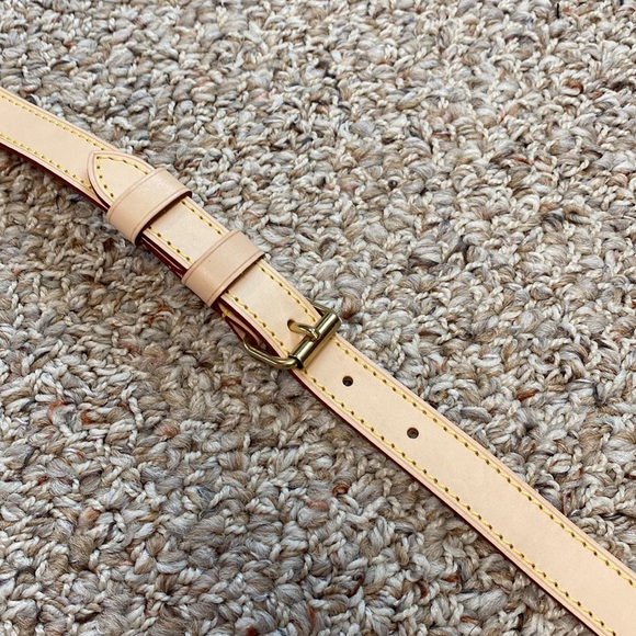 Authentic Louis Vuitton adjustable strap - Picture 5 of 9